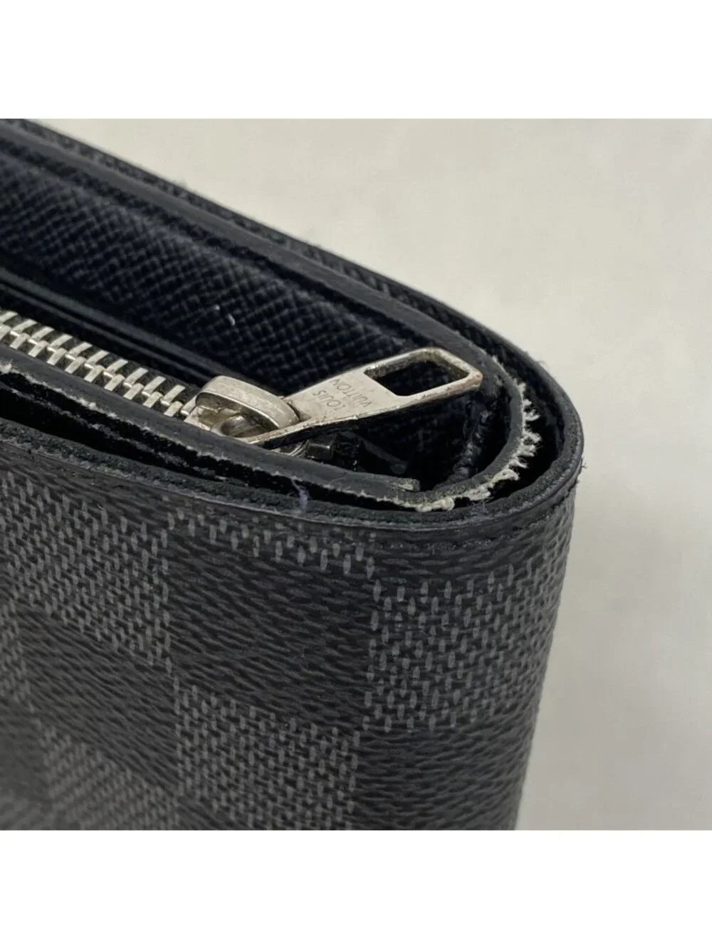 Louis Vuitton Wallet Damier Graphite Portefeuille Amerigo NM Black